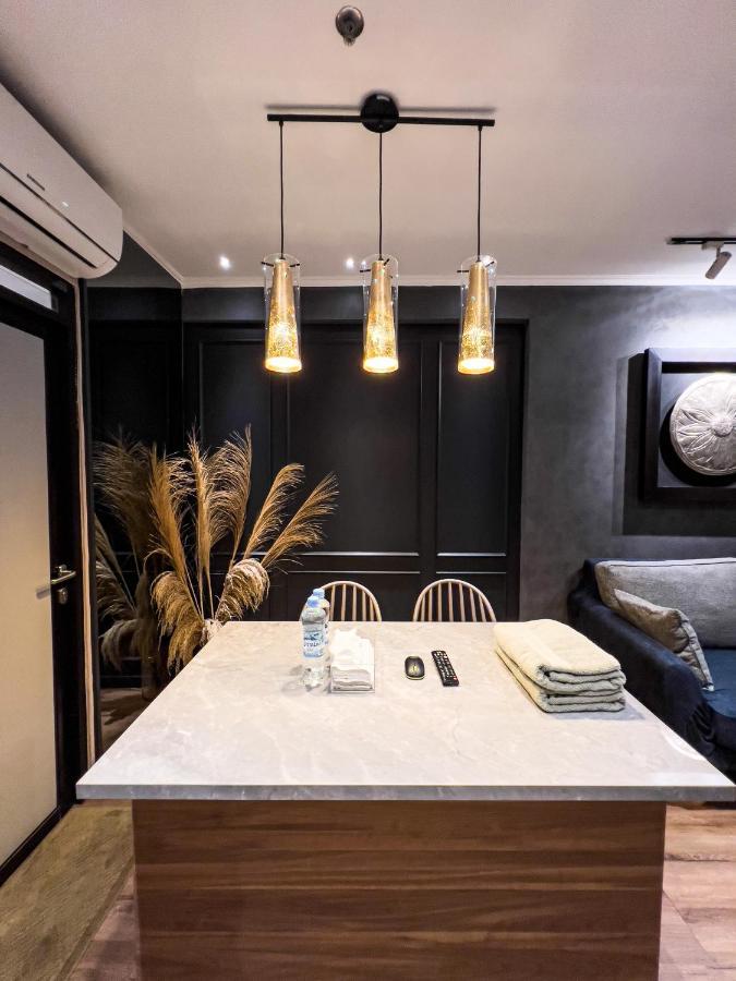 R30 Apartemen Gateway Pasteur 2Br Daymentroom Bandung Exteriör bild